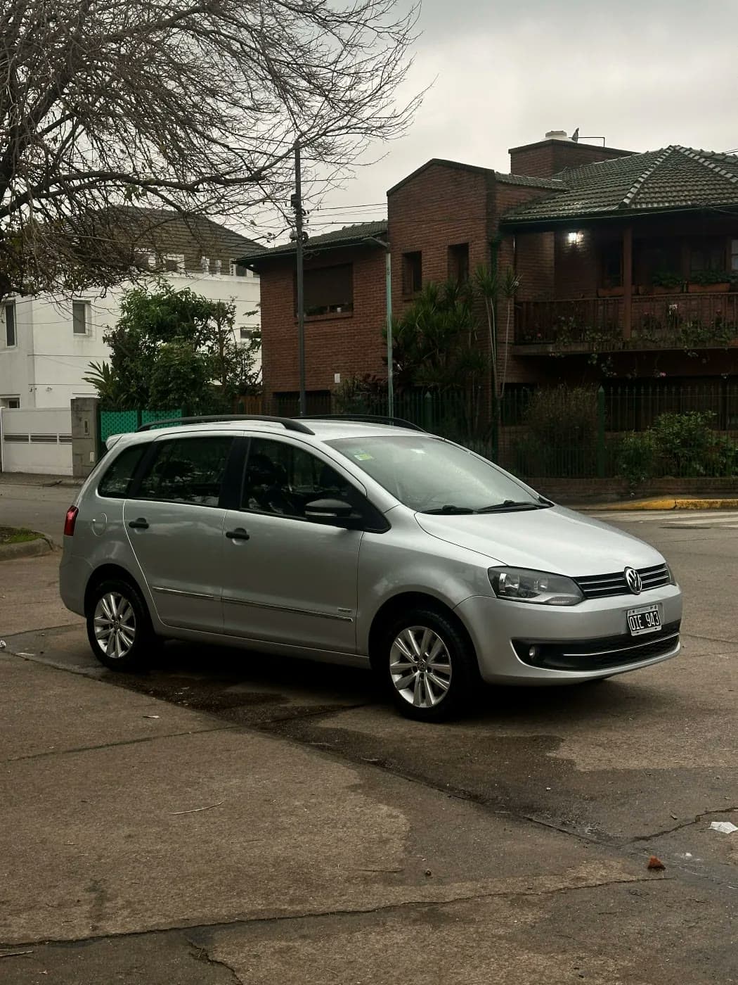 VW Suran Limited Edition — vendido